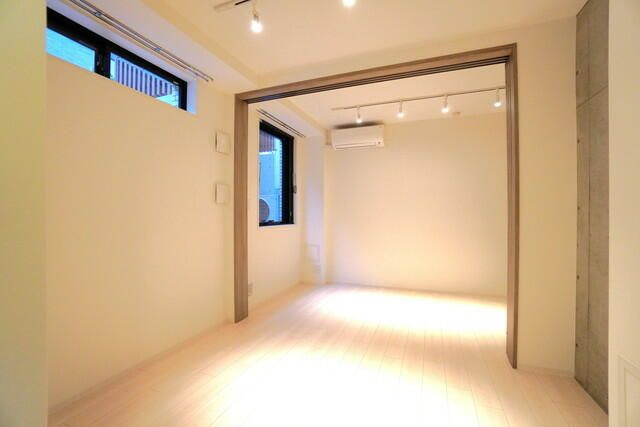 ＣＲＥＡＴＩＦ池袋本町の居間・リビング