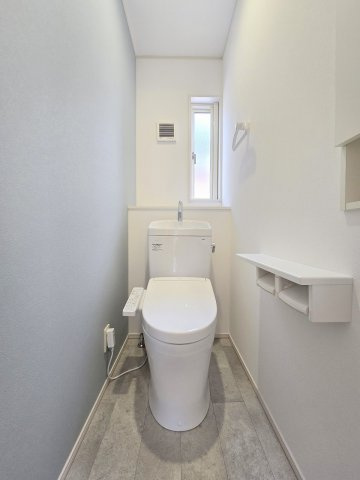 青梅市谷野　リフォーム中古戸建のトイレ