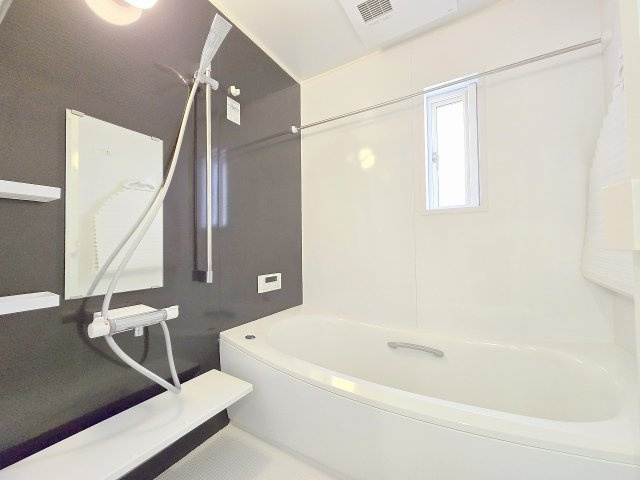 青梅市谷野　リフォーム中古戸建の浴室