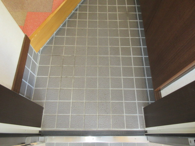 メゾン・ACの玄関