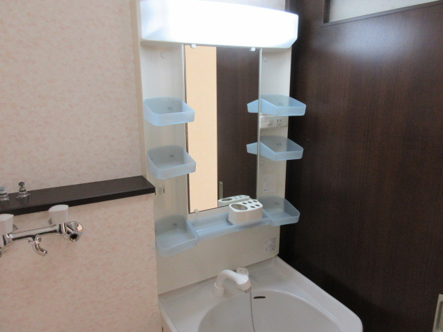 メゾン・ACの独立洗面台