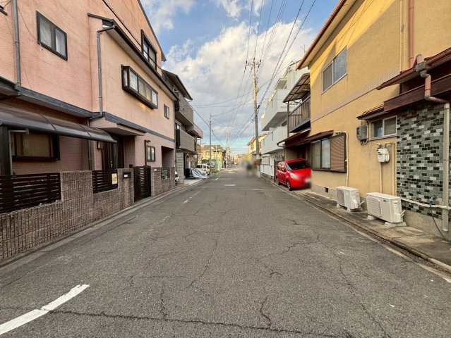 深草池ノ内町　条件無し土地の前面道路含む現地写真|【前道】