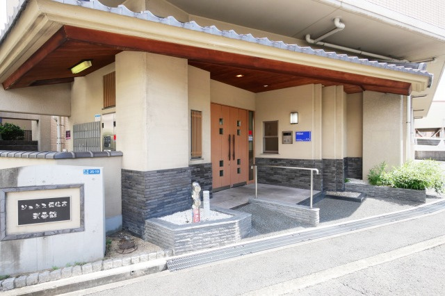 ジュネス東住吉弐番館のエントランス