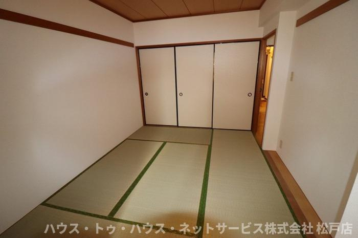 パインツリーコートの和室