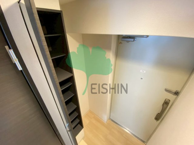 【玄関】 | プレミアムワン | 下駄箱もしっかりついてます！