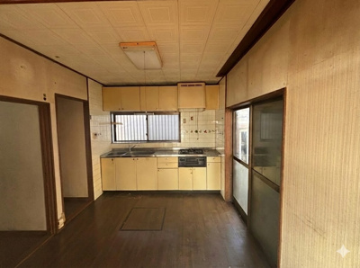 【キッチン】 | 富士見台戸建て貸家 | きれいなキッチンです
※家具家電を削除加工しています