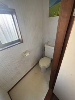 【トイレ】 | 富士見台戸建て貸家 | 清潔感のあるトイレです
※家具家電を削除加工しています