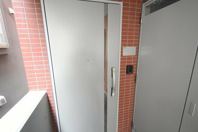 ブロケードグレースの玄関