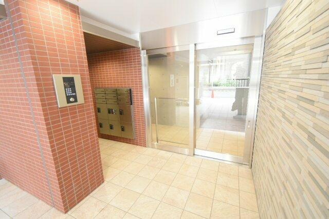 ブロケードグレースのエントランス