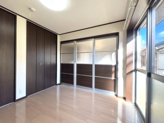 セントアース桑原の洋室