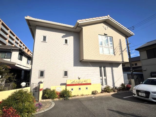 セントアース桑原の外観