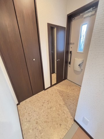 セントアース桑原の玄関