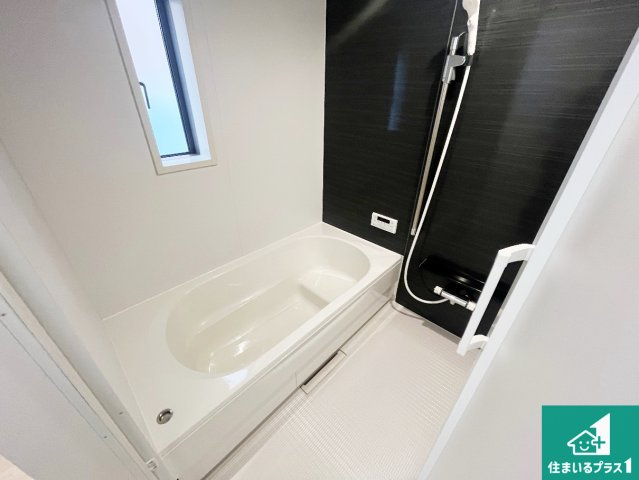 姫路市飾磨区妻鹿　第1期　新築一戸建ての前面道路含む現地写真|周辺は落ち着いた街並みの住宅地！子育てがしやすい住環境です！まだ未完成ですが、現地でしかわからない事もございます。是非一度ご覧ください。