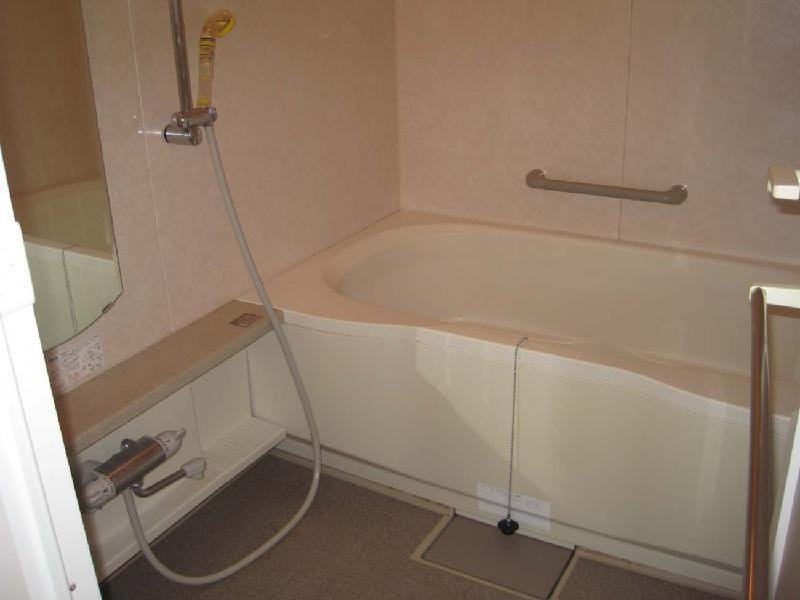 ファーストアヴェニュー泉ヶ丘の浴室