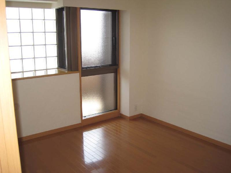 ファーストアヴェニュー泉ヶ丘の洋室