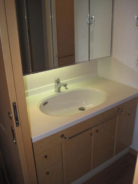 ファーストアヴェニュー泉ヶ丘の洗面所