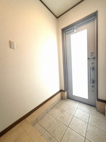 【玄関】 | 山科区勧修寺西北出町　中古戸建