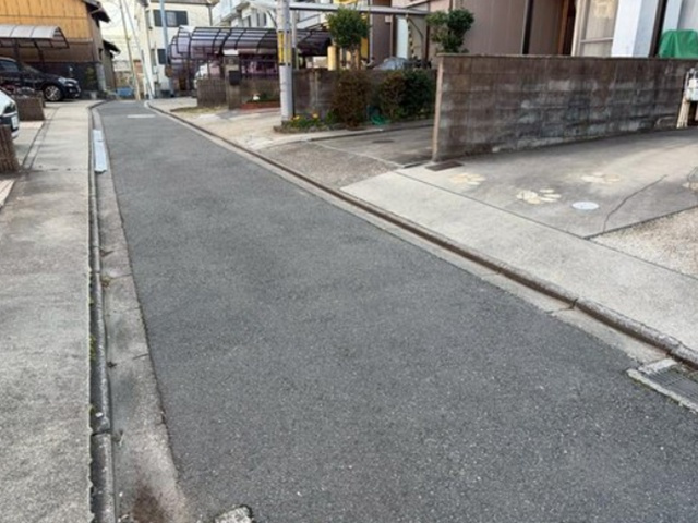 【前面道路含む現地写真】 | 山科区勧修寺西北出町　中古戸建