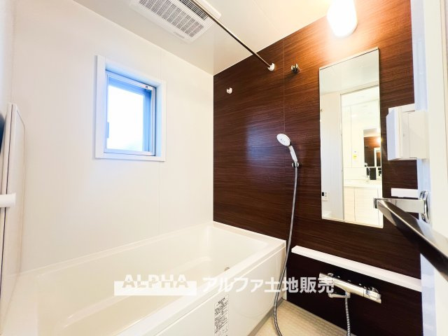 オルシア福生の浴室|【Bathroom】
◆風呂◆カビが付きにくく軽くこすれば簡単に落ちるお掃除ラクラク仕様です。