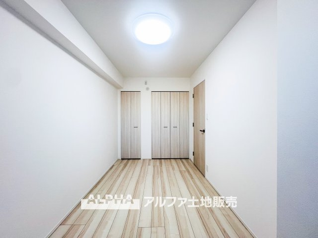 オルシア福生の洋室|【Forever there】
◆ずっとそこに◆あったかのようなそれぞれが生きる場所を見つける。そして心地よさを求めて暮らしの質を高める。