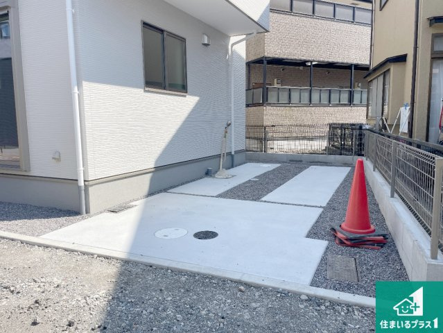 現地説明会開催　大津市本宮　第1期　新築一戸建ての駐車場|駐車スペース！散水栓があるので、こまめに愛車を洗えます！