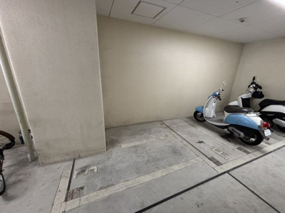 【駐車場】 | Luxe淡路 | 駐輪場です