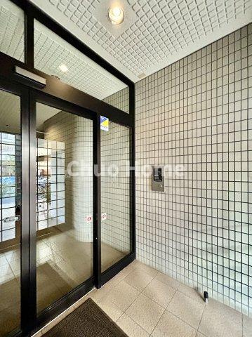 ロイヤルステージ浅草の防犯設備|【オートロック】オートロックシステムでセキュリティ充実。当たり前ですが、安全で安心して暮らすのって大事ですよね。お探しのご条件でオートロック付きの物件を探す方も多いですがやはりセキュリティは大事です。