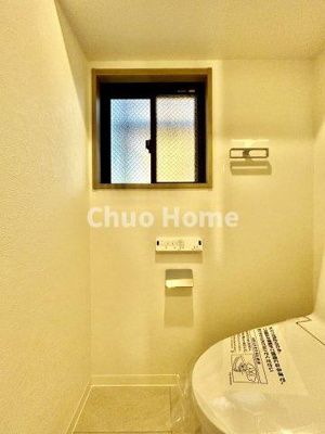 【内装】 | ロイヤルステージ浅草 | 【ウォシュレット】清潔に使いたいお手洗いには最適な設備です。もちろんウォームレットも標準装備です。