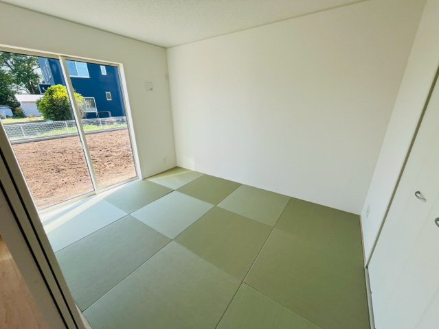 【Cradle Garden】　猿島郡五霞町小手指　第１　全1邸の和室|〇和室　6帖〇
陽当たりの良い6帖和室。
2026年5月撮影