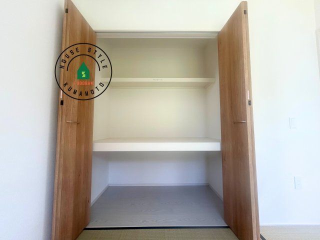 熊本市南区富合町杉島第2-2棟(1号棟)の内観：施工例|収納には困りません。
