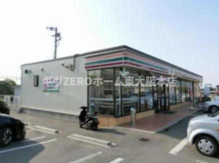 ソーシャル山本の周辺