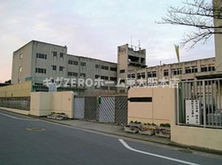 ソーシャル山本の周辺