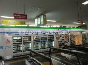 ソーシャル山本の周辺