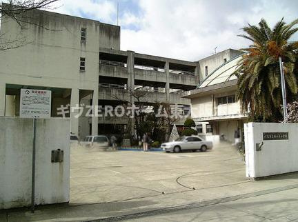 ソーシャル山本の周辺