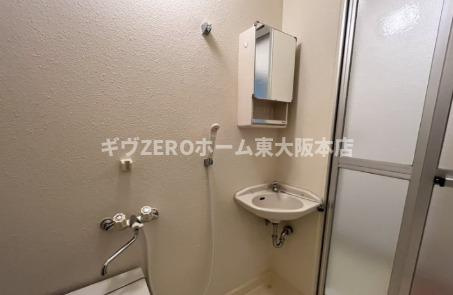 ソーシャル山本の洗面所