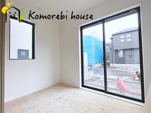 上尾市大谷本郷　9期　新築一戸建て　グラファーレ　10の和室|明るい和室です
