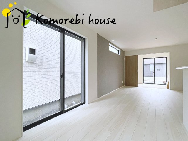 上尾市大谷本郷　9期　新築一戸建て　グラファーレ　10の居間・リビング|使いやすい居間です