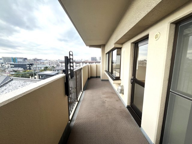 エンゼルハイム井尻第3のバルコニー|スペースが広いので洗濯物を干しやすいですよ♪洗濯物もよく乾きそうです☆