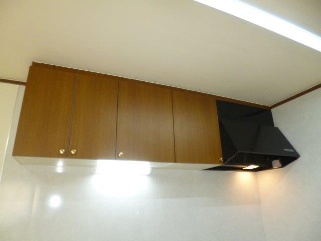 オアシス弐番館のキッチン|キッチン上収納