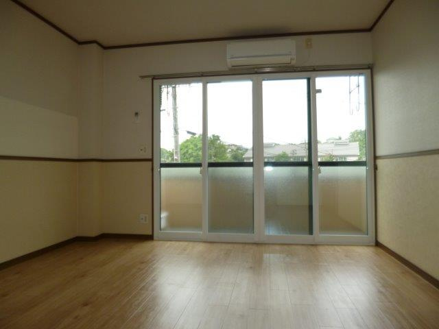 オアシス弐番館の寝室|洋室