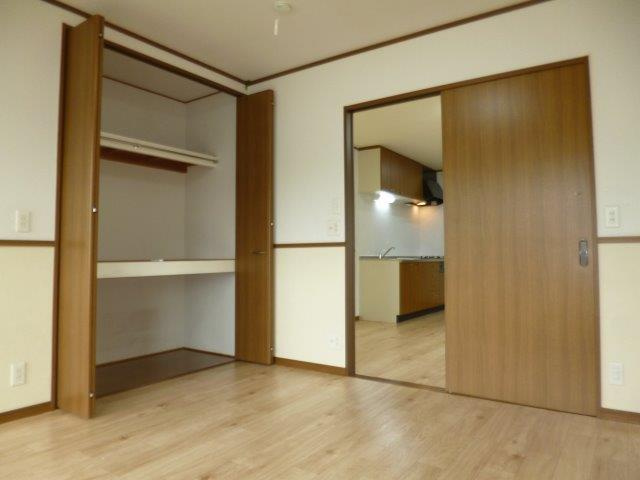 オアシス弐番館の洋室
