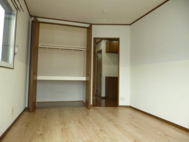 オアシス弐番館の寝室|洋室