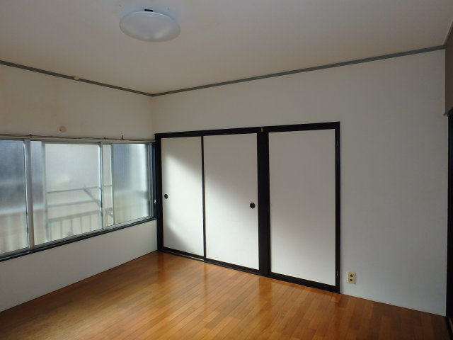 長谷川ビルの収納