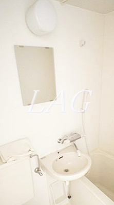 【洗面所】 | ヴィラ要町 | 洗面台です。