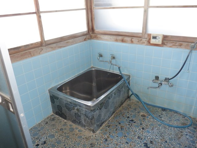 広瀬、古民家の浴室