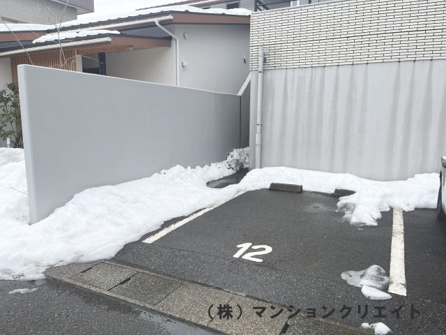 信開ドヌール二の宮の駐車場|敷地内駐車場12番（継承不可）