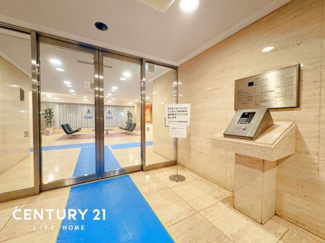 【エントランス】 | 建物の内部です