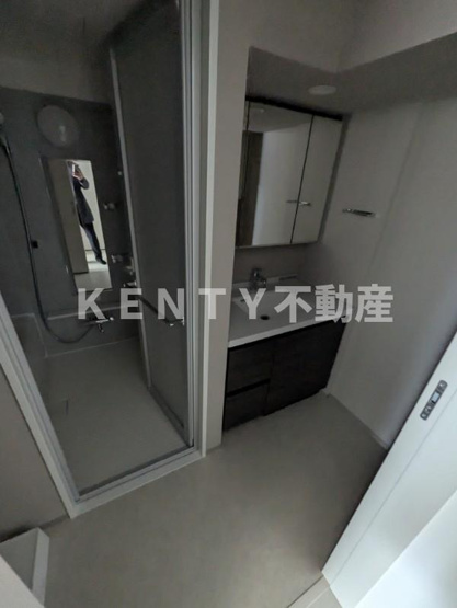 【洗面所】 | クレストコート池上 | 明るい洗面所です