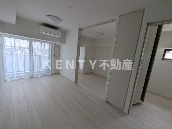 【居間・リビング】 | クレストコート池上 | ゆったり過ごせるリビングです