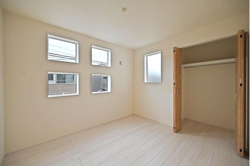 東鳴尾町２丁目新築戸建の居間・リビング
